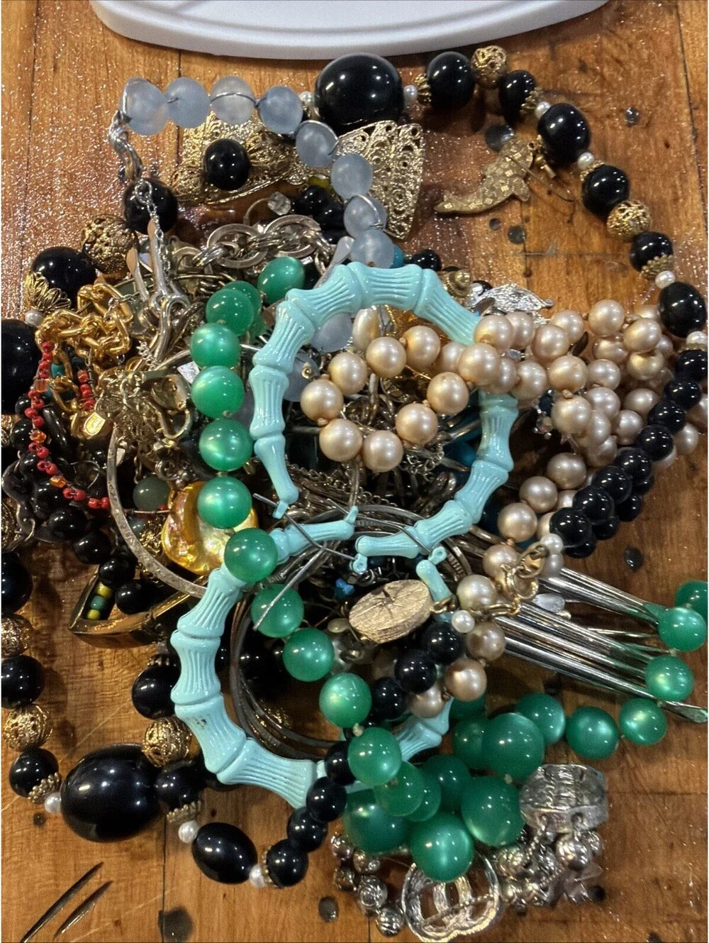 Vintage Beads Bubbles And Other Treasures Over A Pound #2